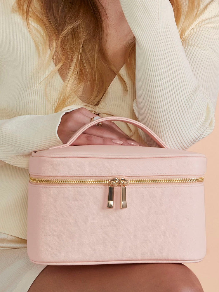 3 BEAUTY CASE Vanity Boutique