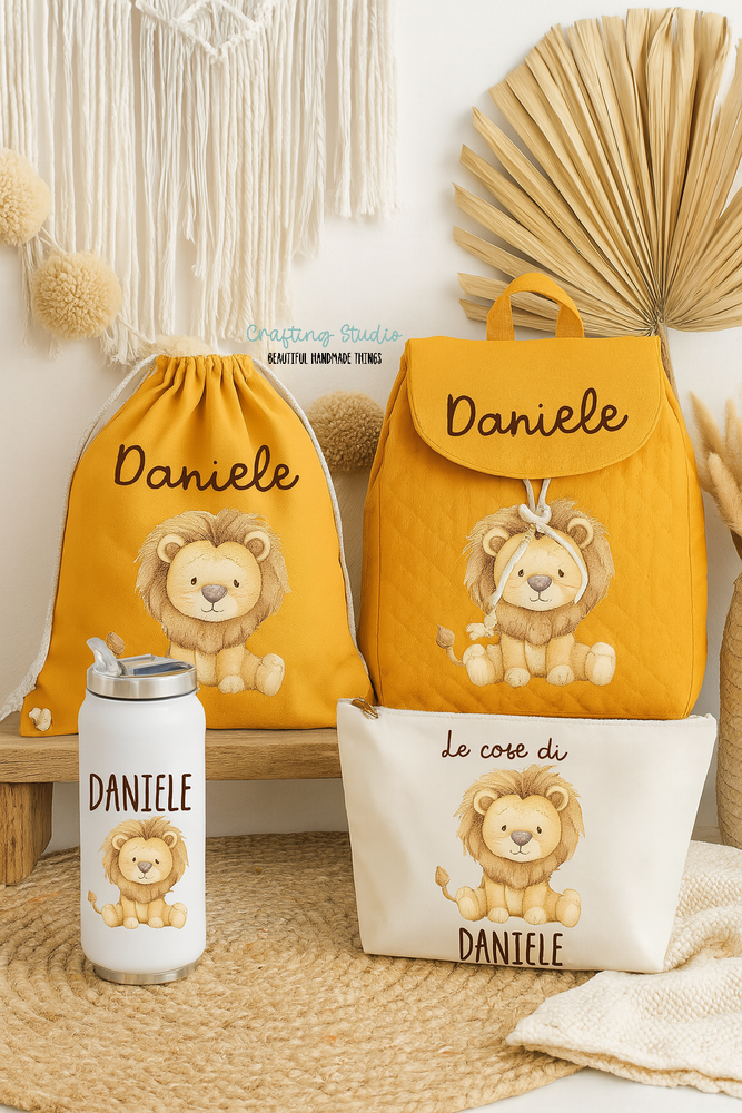Set Asilo Personalizzato con Nome – Zaino, Sacca, Astuccio e Borraccia – Kit Completo per Bambini Scuola Materna