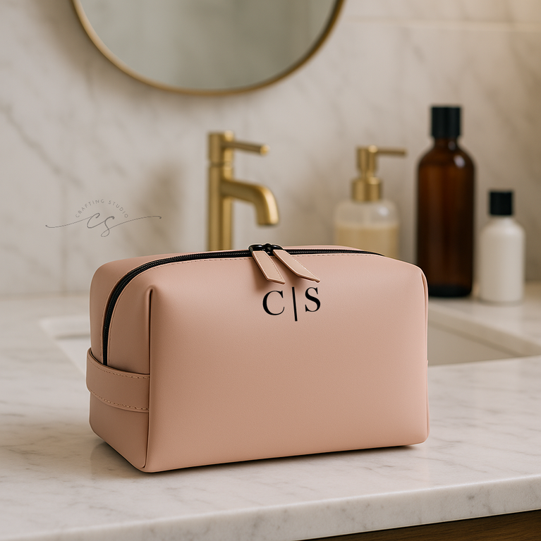 Beauty case personalizzata con nome, borsa con iniziali, borsa per il trucco, borsa vegana  damigella d'onore, borsa per la festa del papà
