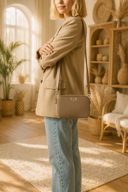 Borsa a tracolla personalizzata con iniziali – Borsa donna elegante in pelle vegana – Idea regalo compleanno, damigelle, mamma